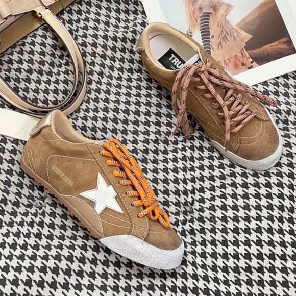 Golden Goose Brown Suede Sneakers with Star Logo - Picture 2 of 6